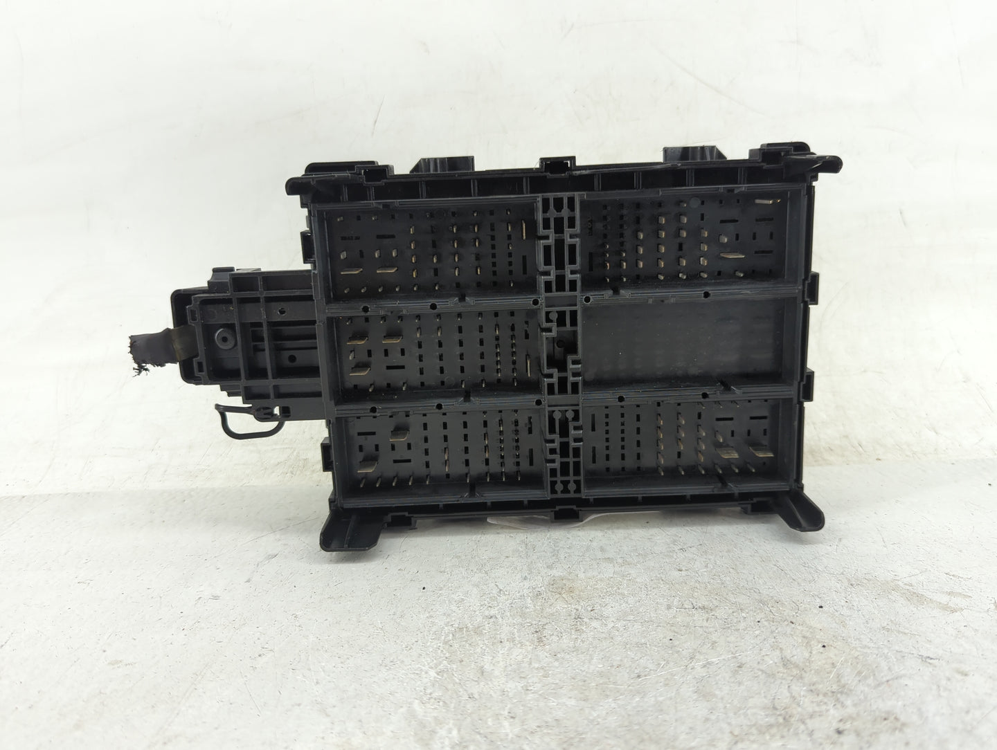 2016-2017 Chevrolet Silverado 1500 Fusebox Fuse Box Panel Relay Module P/N:23143471 02 Fits Fits 2016 2017 OEM Used Auto Par
