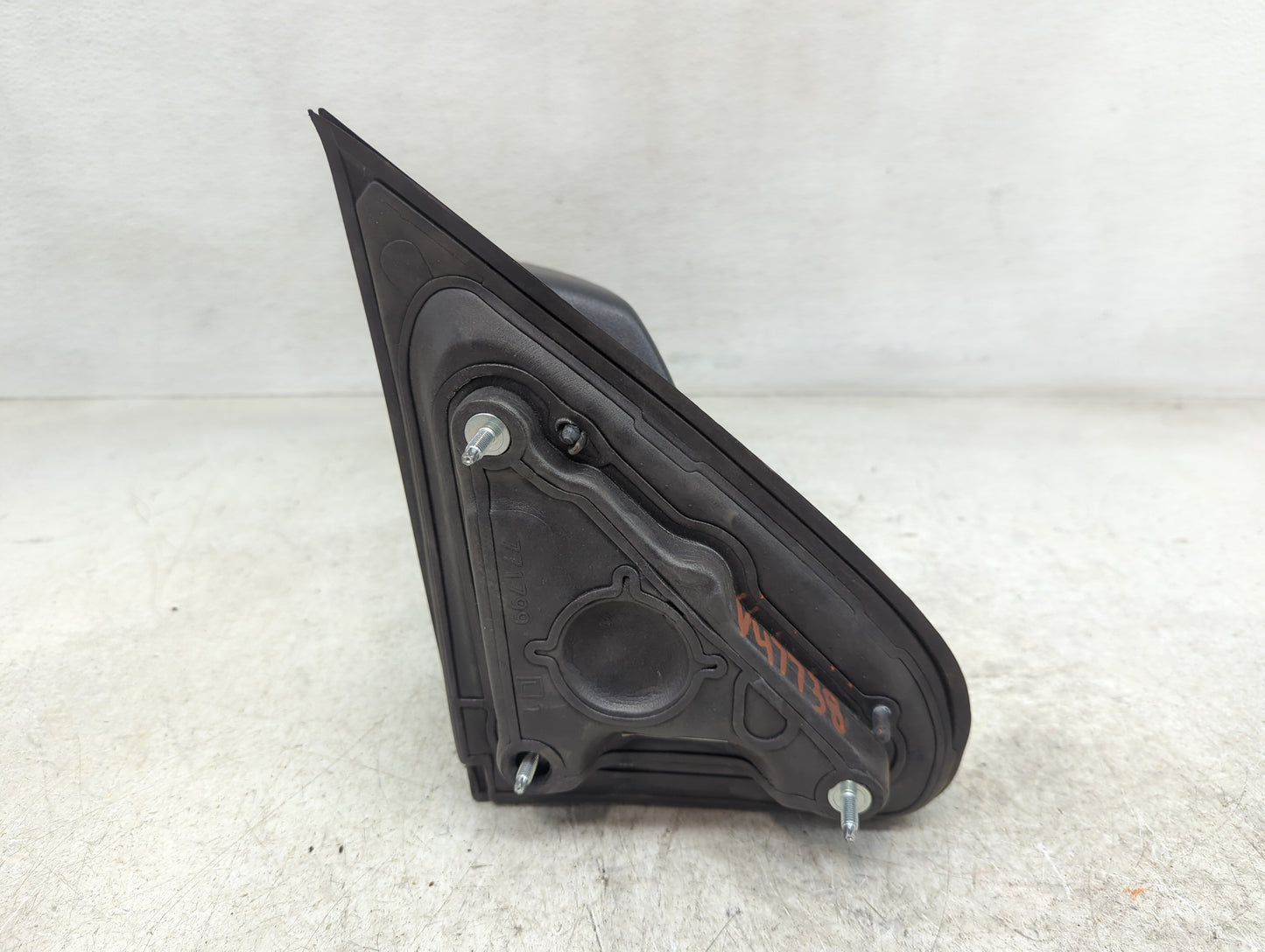 2014-2019 Chevrolet Silverado 1500 Driver Side View Mirror - Left Door Mirror OEM Used - Oemusedautoparts1.com