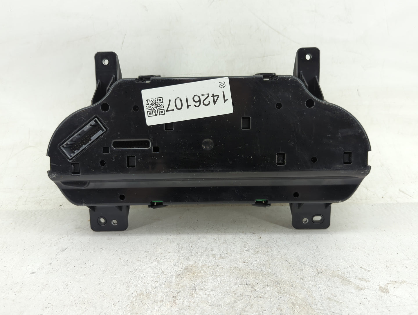 2014-2015 Chevrolet Silverado 1500 Instrument Cluster Speedometer Gauges P/N:812812097 23188291 Miles: Fits Fits 2014 2015 O