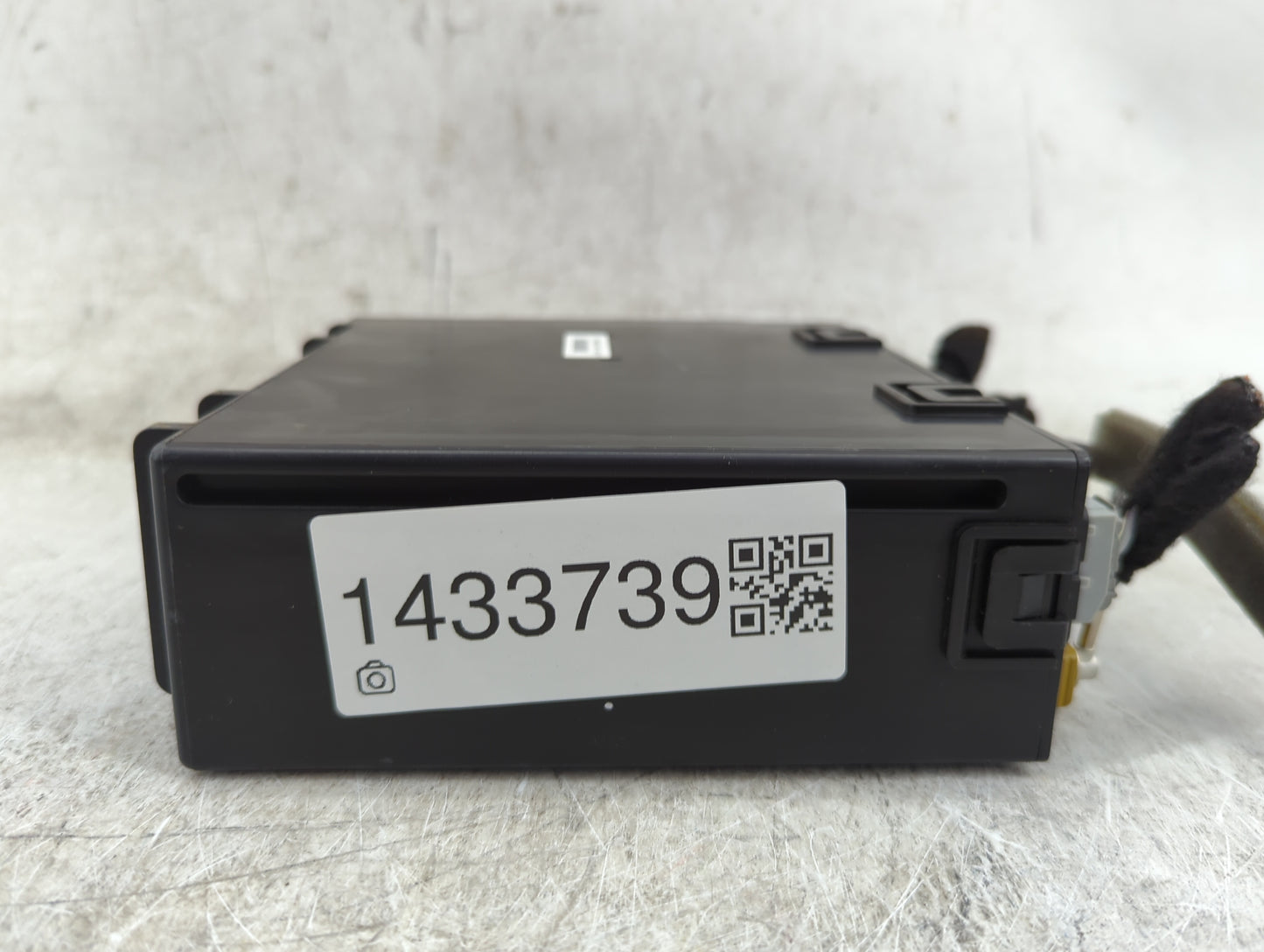 2014 Chevrolet Silverado 1500 Radio AM FM Cd Player Receiver Replacement P/N:13592715 111000-5530F101 Fits Fits 2013 2015 OE