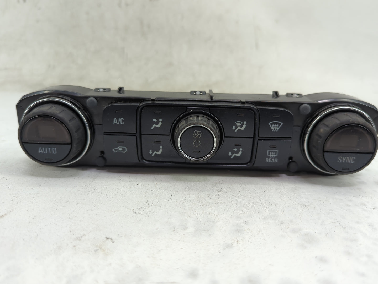 2014-2019 Chevrolet Silverado 1500 Climate Control Module Temperature AC/Heater Replacement P/N:23176290 Fits OEM Used Auto 