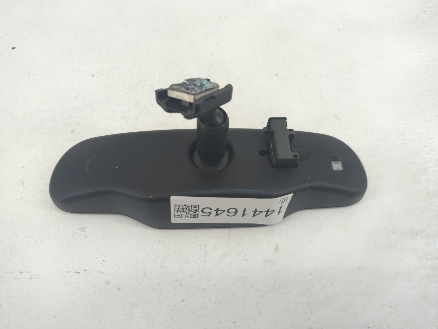 2014-2019 Chevrolet Silverado 1500 Interior Rear View Mirror Replacement OEM P/N:E11025898 Fits OEM Used Auto Parts - Oemuse