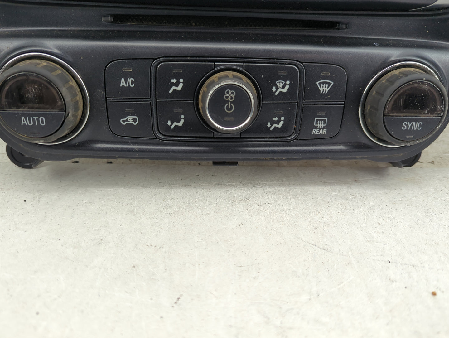 2014-2015 Chevrolet Silverado 1500 Radio AM FM Cd Player Receiver Replacement P/N:23176312 23176290, 23168163 Fits Fits 2014