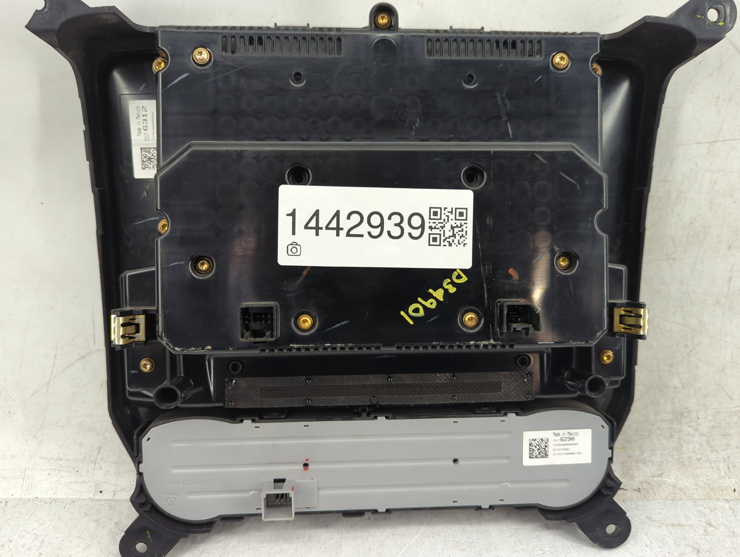 2014-2015 Chevrolet Silverado 1500 Radio AM FM Cd Player Receiver Replacement P/N:23176312 23176290, 23168163 Fits Fits 2014