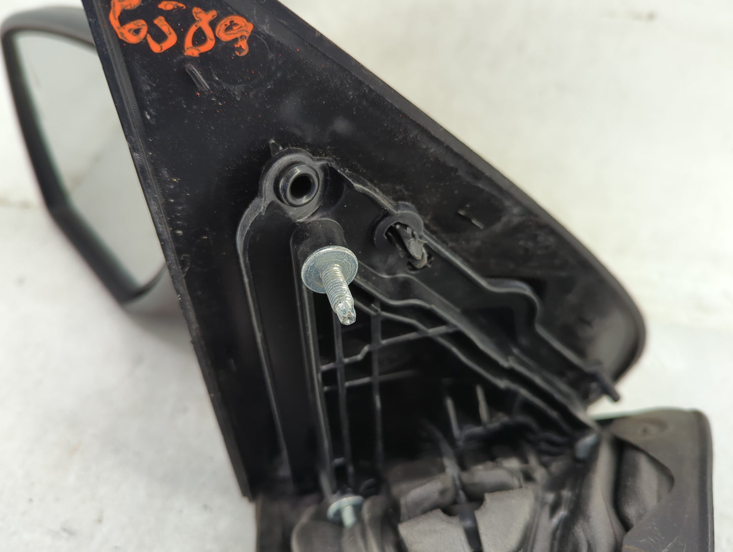 2014-2019 Chevrolet Silverado 1500 Driver Side View Mirror - Left Door Mirror OEM Used - Oemusedautoparts1.com
