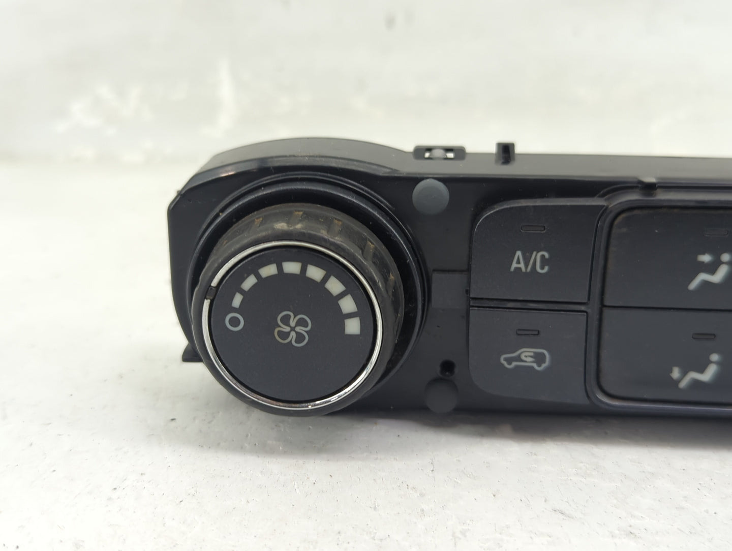 2014 Chevrolet Silverado 1500 Climate Control Module Temperature AC/Heater Replacement P/N:23168146 815372982 Fits OEM Used 