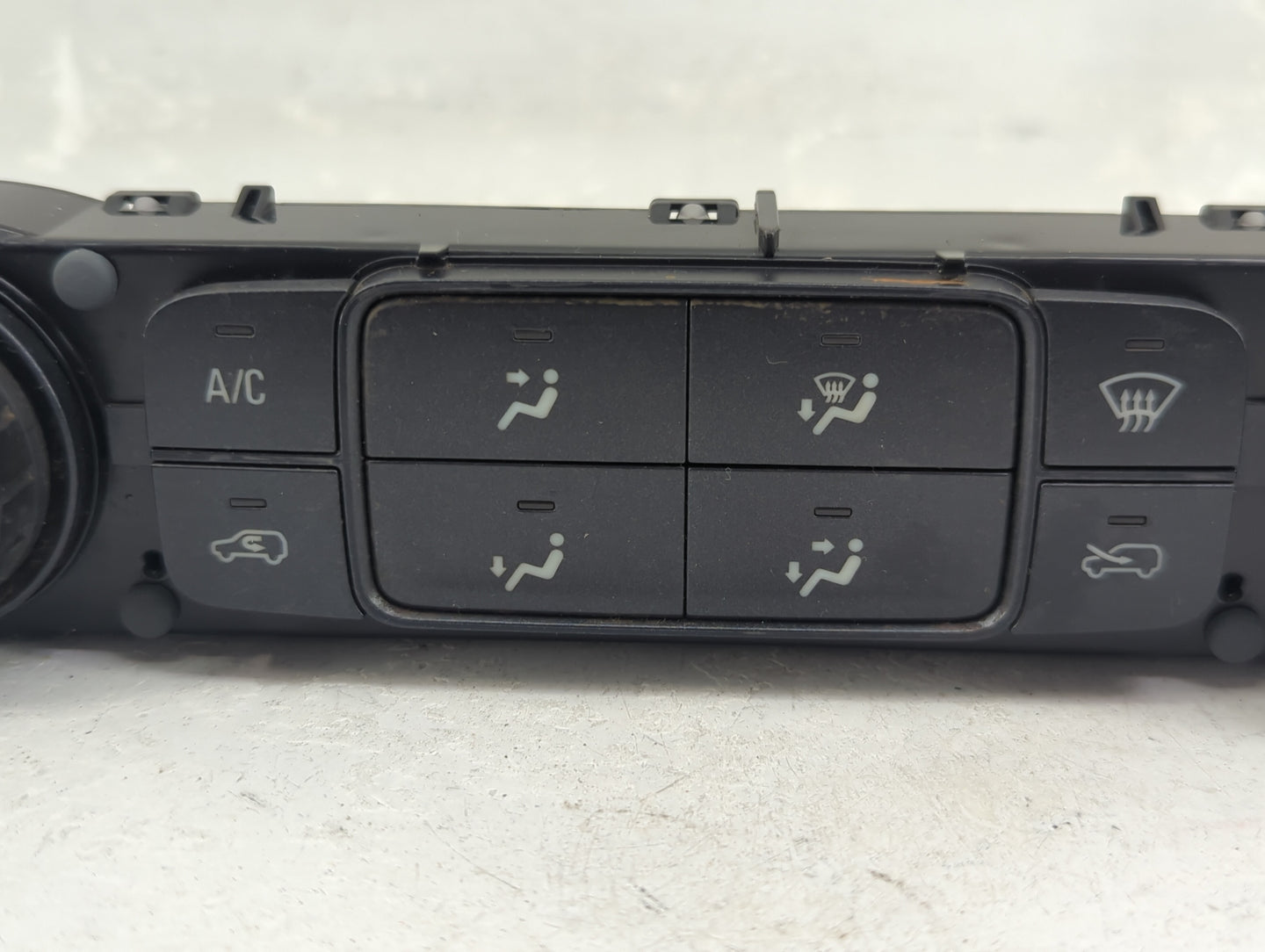 2014 Chevrolet Silverado 1500 Climate Control Module Temperature AC/Heater Replacement P/N:23168146 815372982 Fits OEM Used 