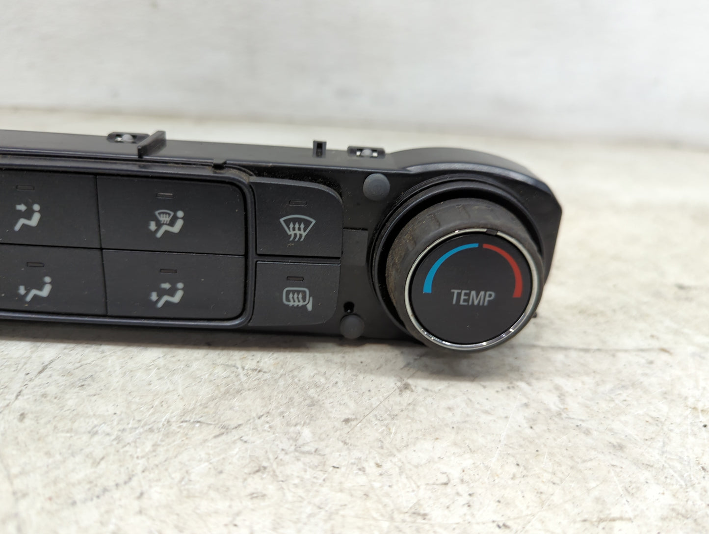 2014 Chevrolet Silverado 1500 Climate Control Module Temperature AC/Heater Replacement P/N:23168150 Fits OEM Used Auto Parts