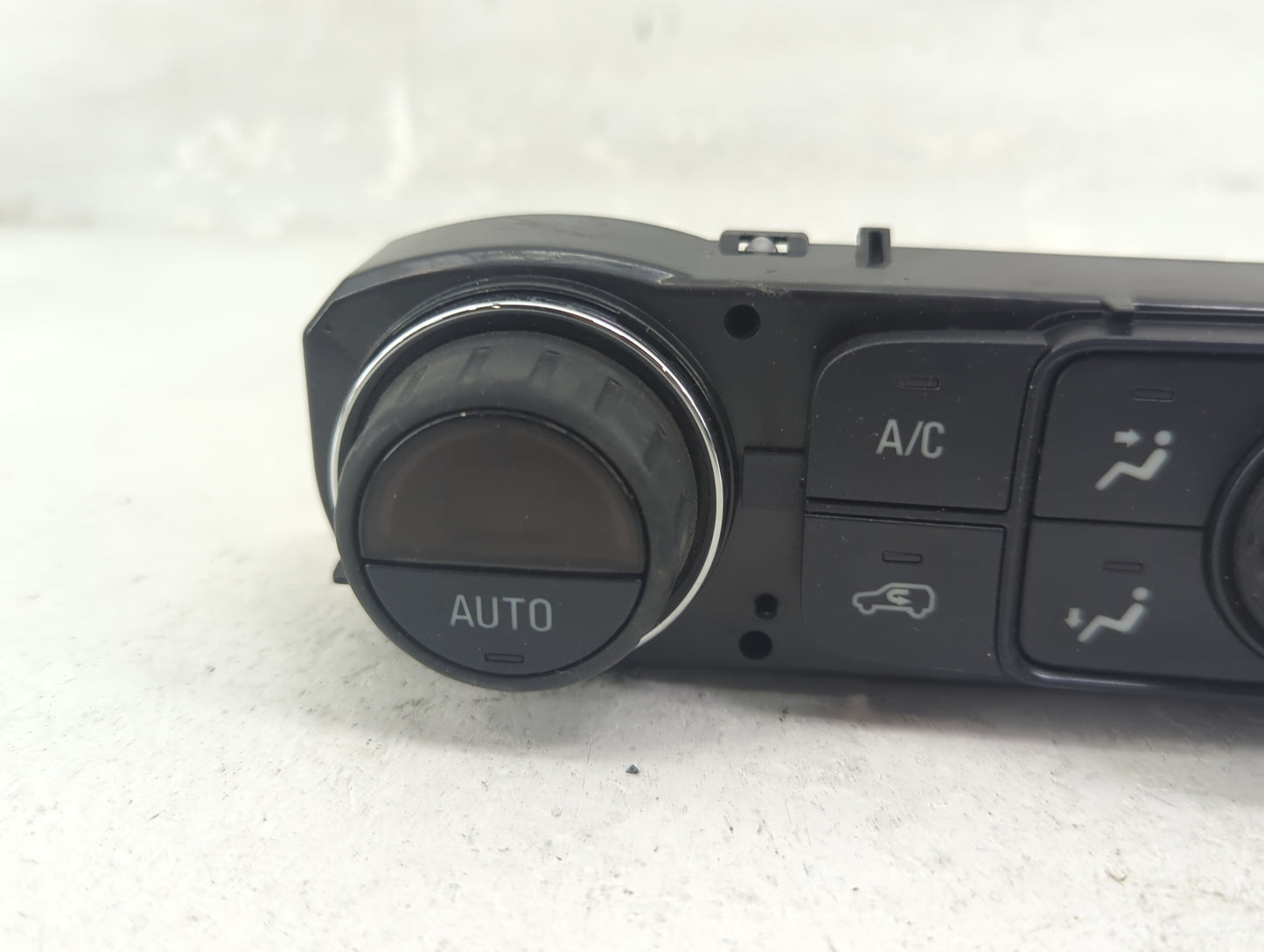 2014 Chevrolet Silverado 1500 Climate Control Module Temperature AC/Heater Replacement P/N:23176290 815372982 Fits OEM Used 