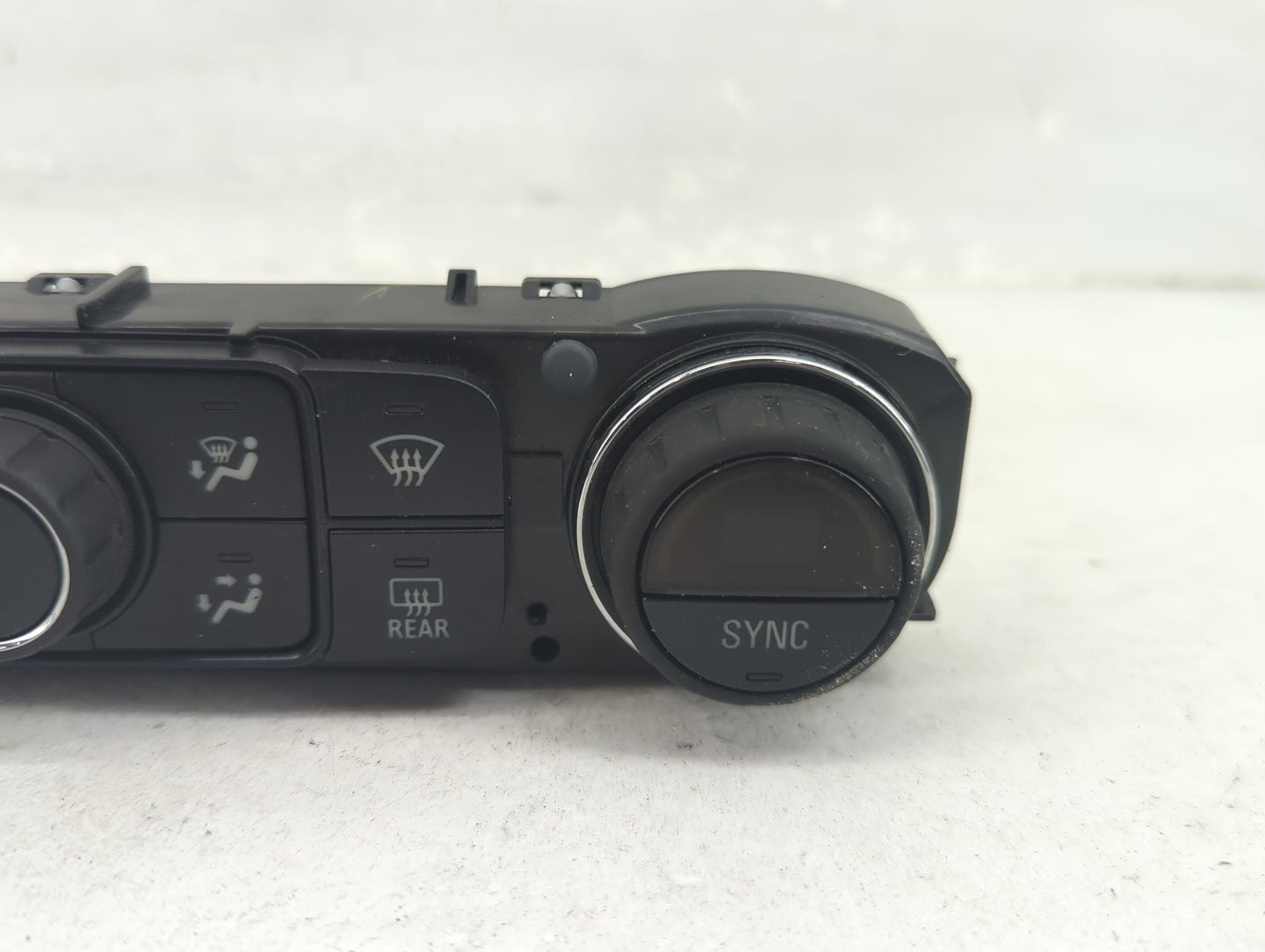 2014 Chevrolet Silverado 1500 Climate Control Module Temperature AC/Heater Replacement P/N:23176290 815372982 Fits OEM Used 