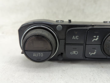 2014 Chevrolet Silverado 1500 Climate Control Module Temperature AC/Heater Replacement P/N:23176290 7370200000000X, 815372982 Fits OEM Used Auto Parts