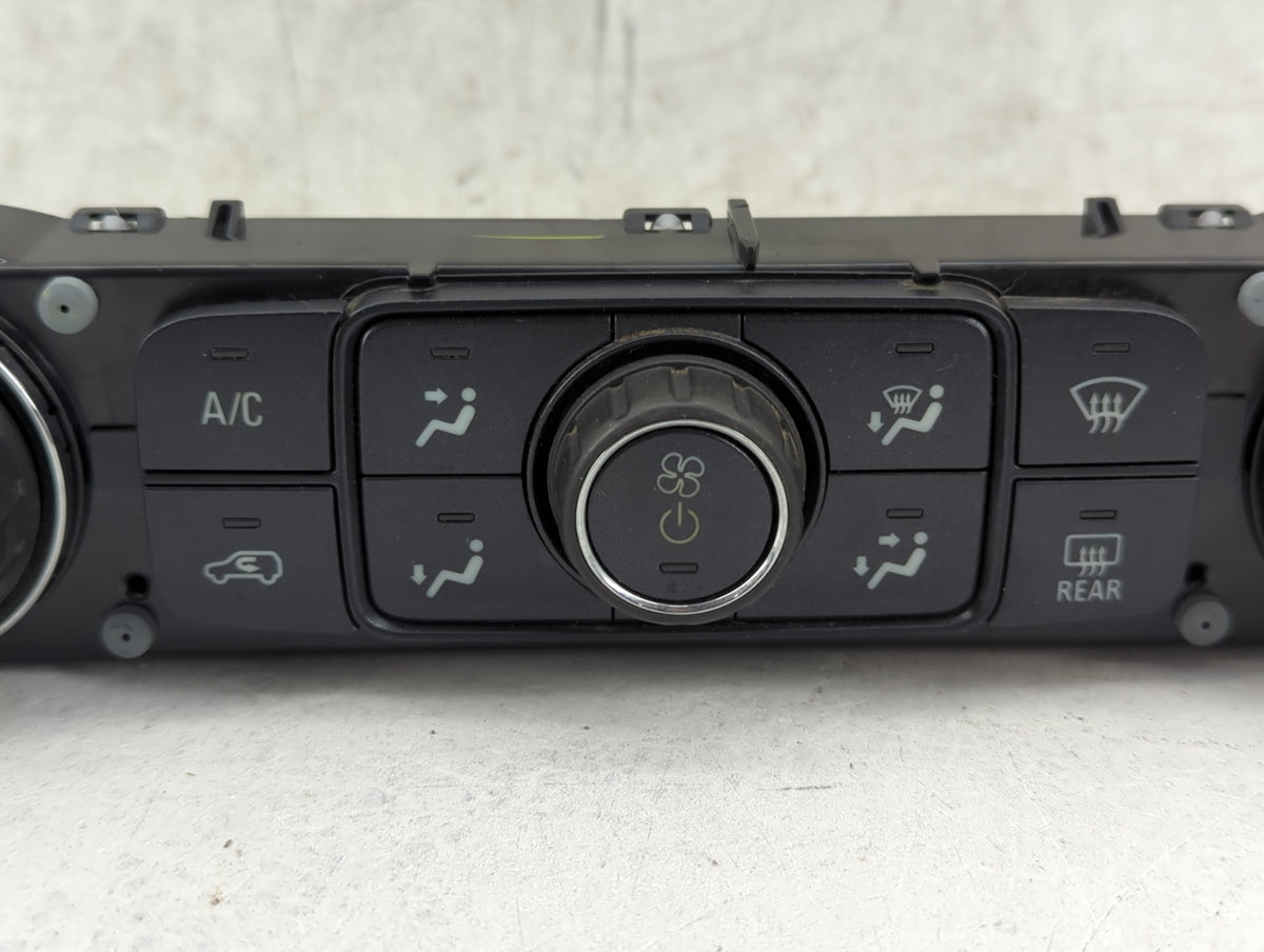 2014-2016 Chevrolet Silverado 1500 Climate Control Module Temperature AC/Heater Replacement P/N:23176290 7370200000000X Fits