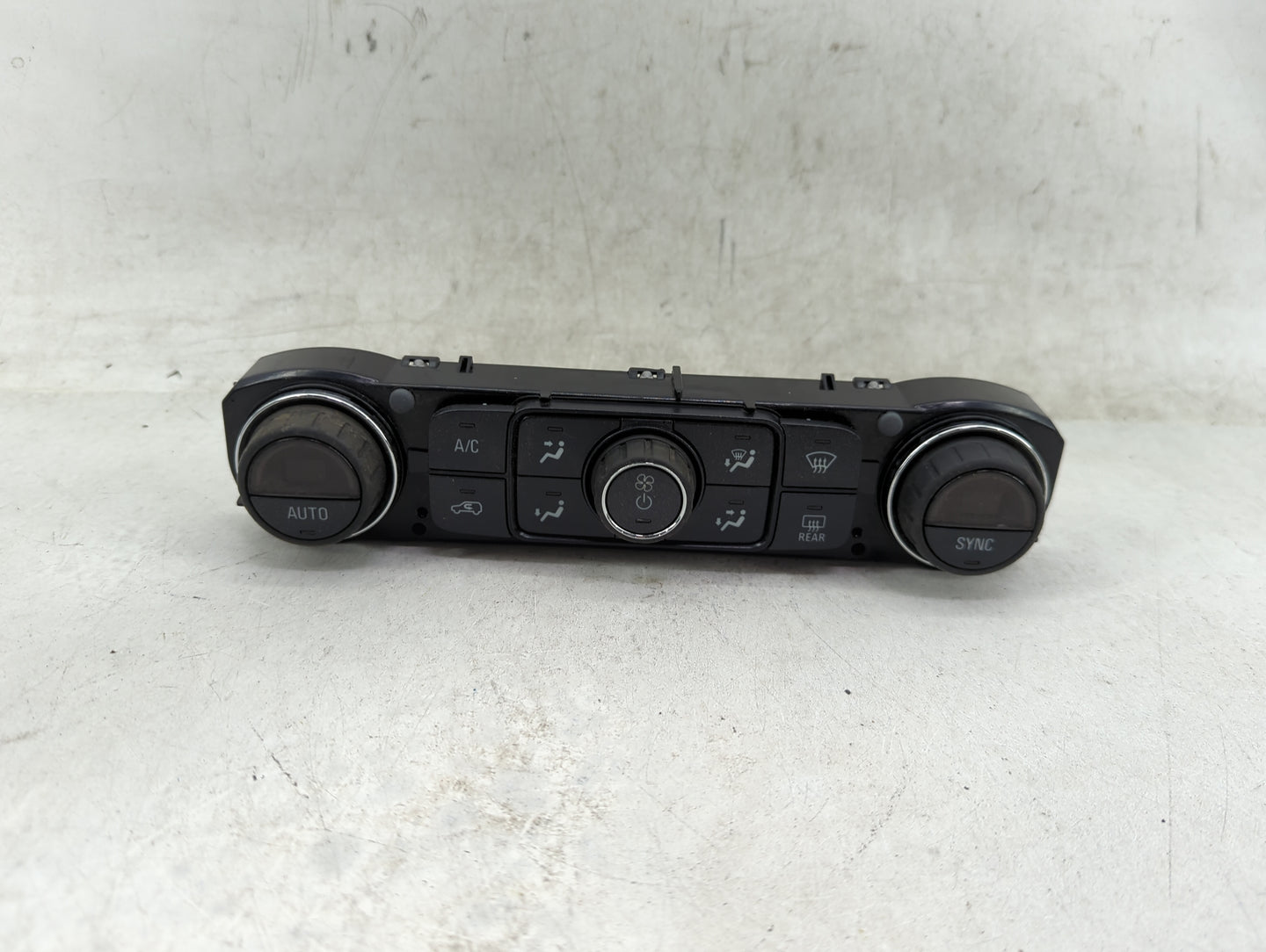 2014 Chevrolet Silverado 1500 Climate Control Module Temperature AC/Heater Replacement P/N:23168157 815372982 Fits OEM Used 