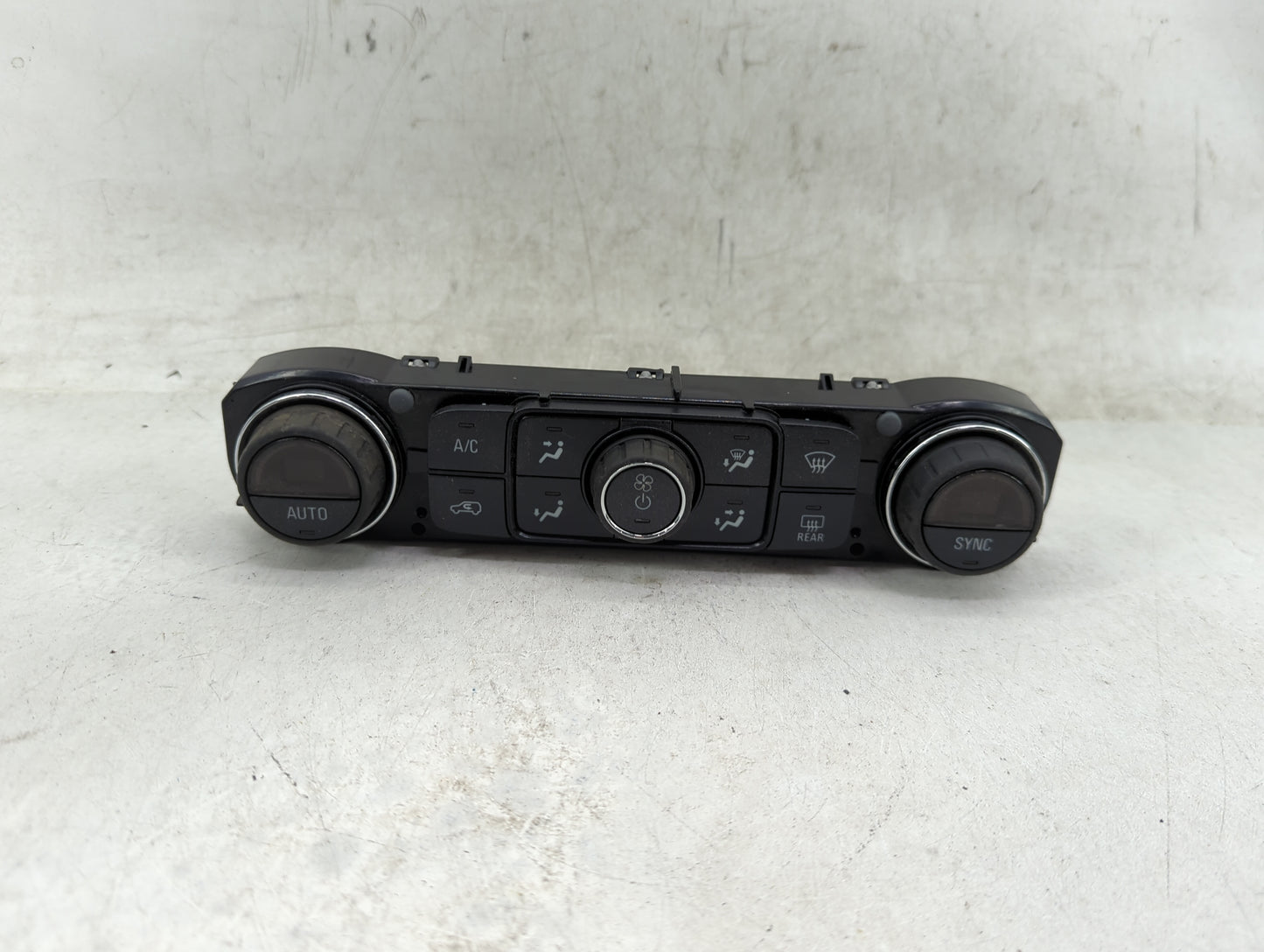 2014 Chevrolet Silverado 1500 Climate Control Module Temperature AC/Heater Replacement P/N:23168157 815372982 Fits OEM Used 