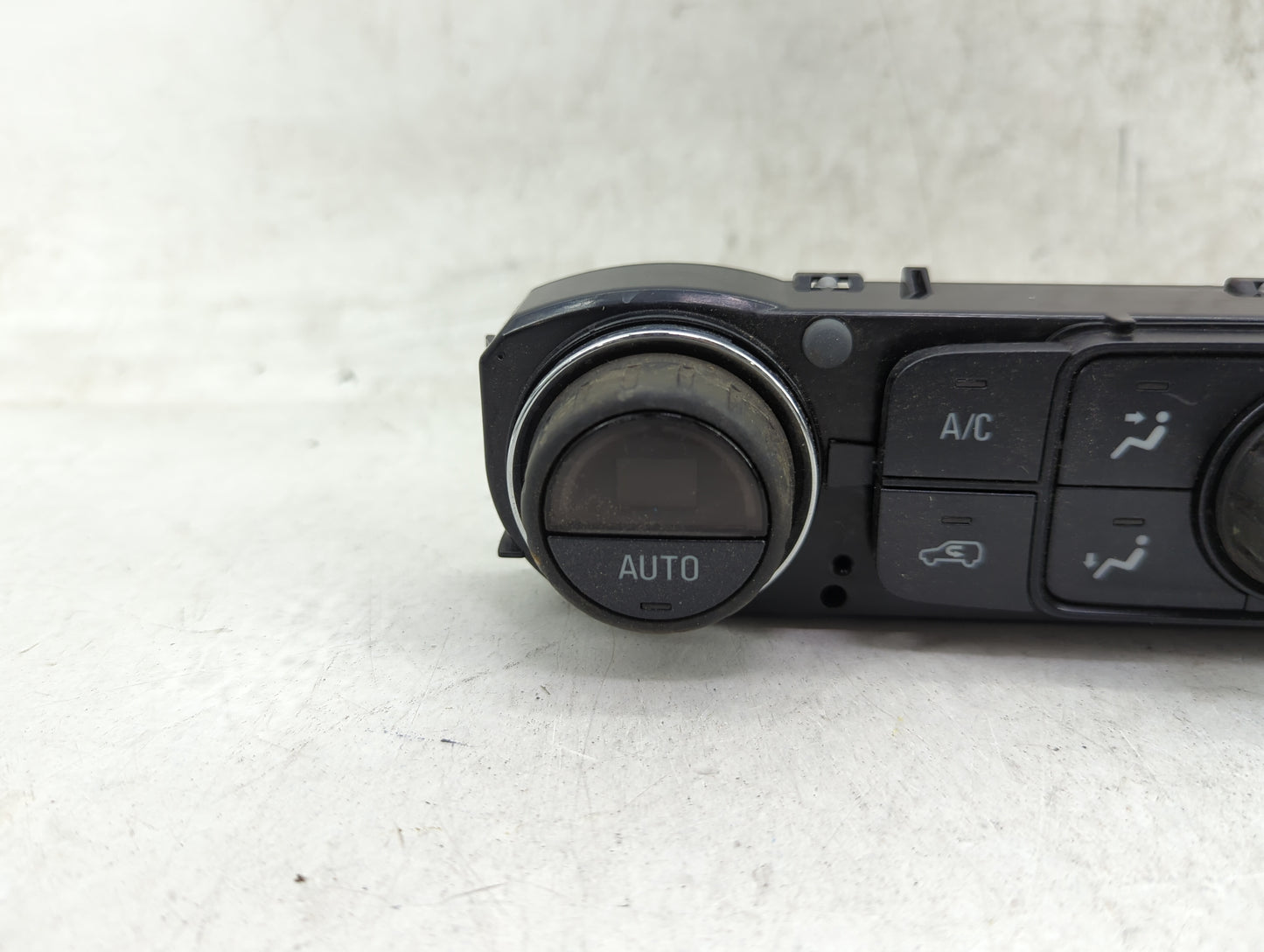2014 Chevrolet Silverado 1500 Climate Control Module Temperature AC/Heater Replacement P/N:23168157 815372982 Fits OEM Used 