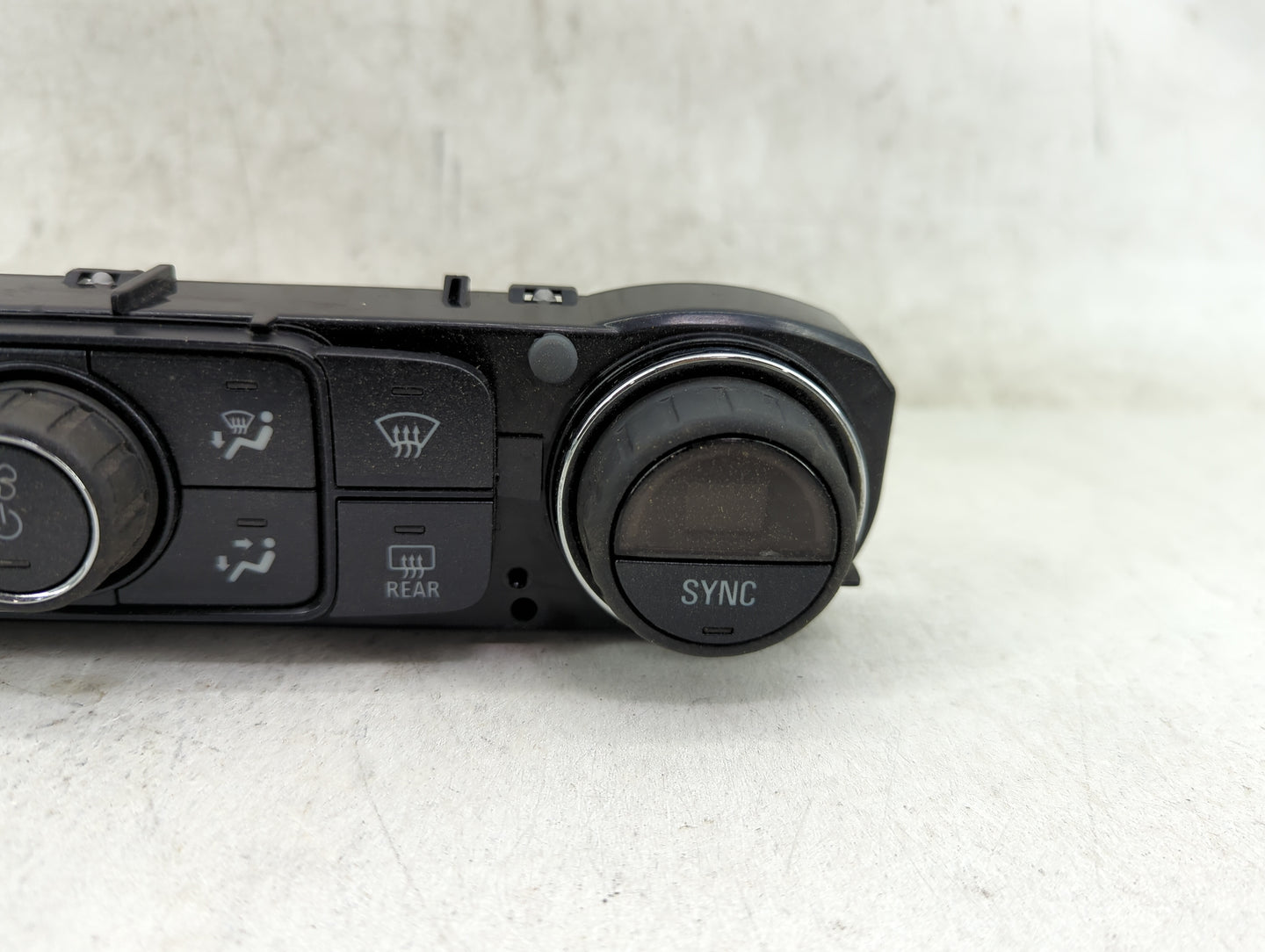2014 Chevrolet Silverado 1500 Climate Control Module Temperature AC/Heater Replacement P/N:23168157 815372982 Fits OEM Used 