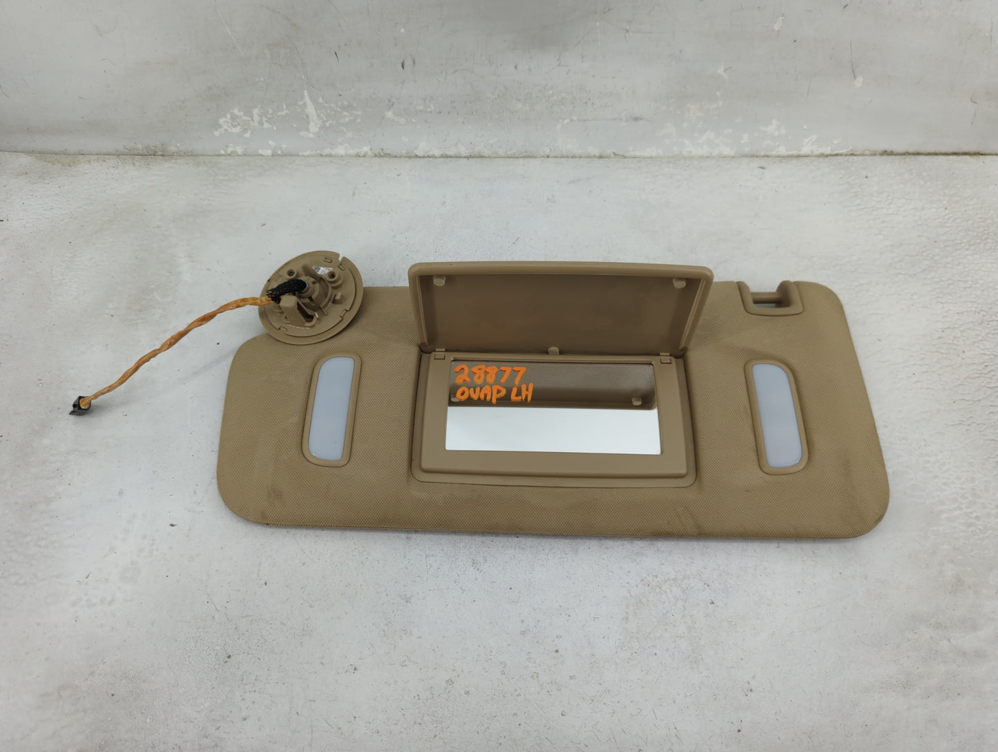 2014-2019 Chevrolet Silverado 1500 Sun Visor Shade Replacement Driver Left Mirror Fits Fits 2014 2015 2016 2017 2018 2019 OE