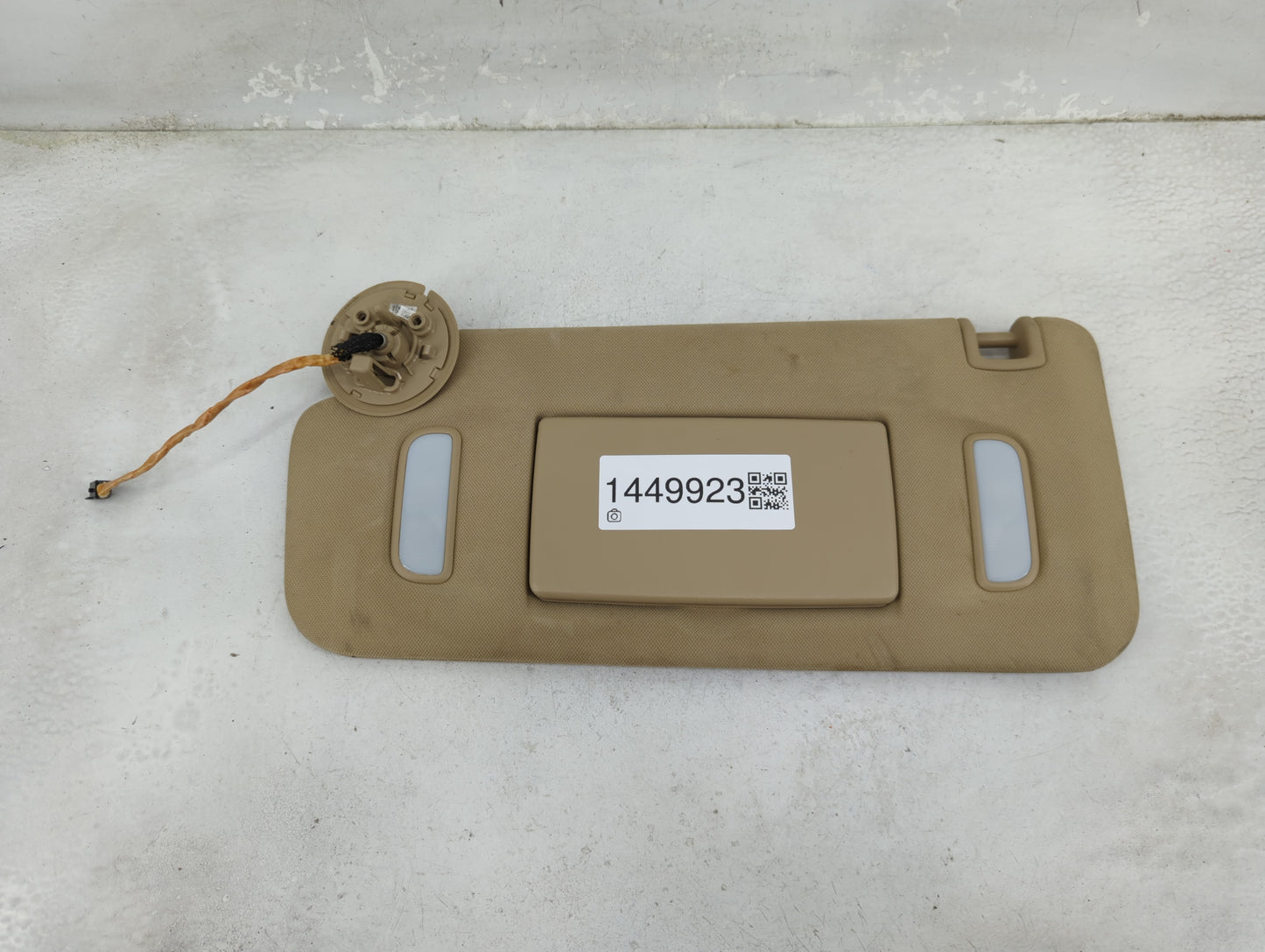2014-2019 Chevrolet Silverado 1500 Sun Visor Shade Replacement Driver Left Mirror Fits Fits 2014 2015 2016 2017 2018 2019 OE