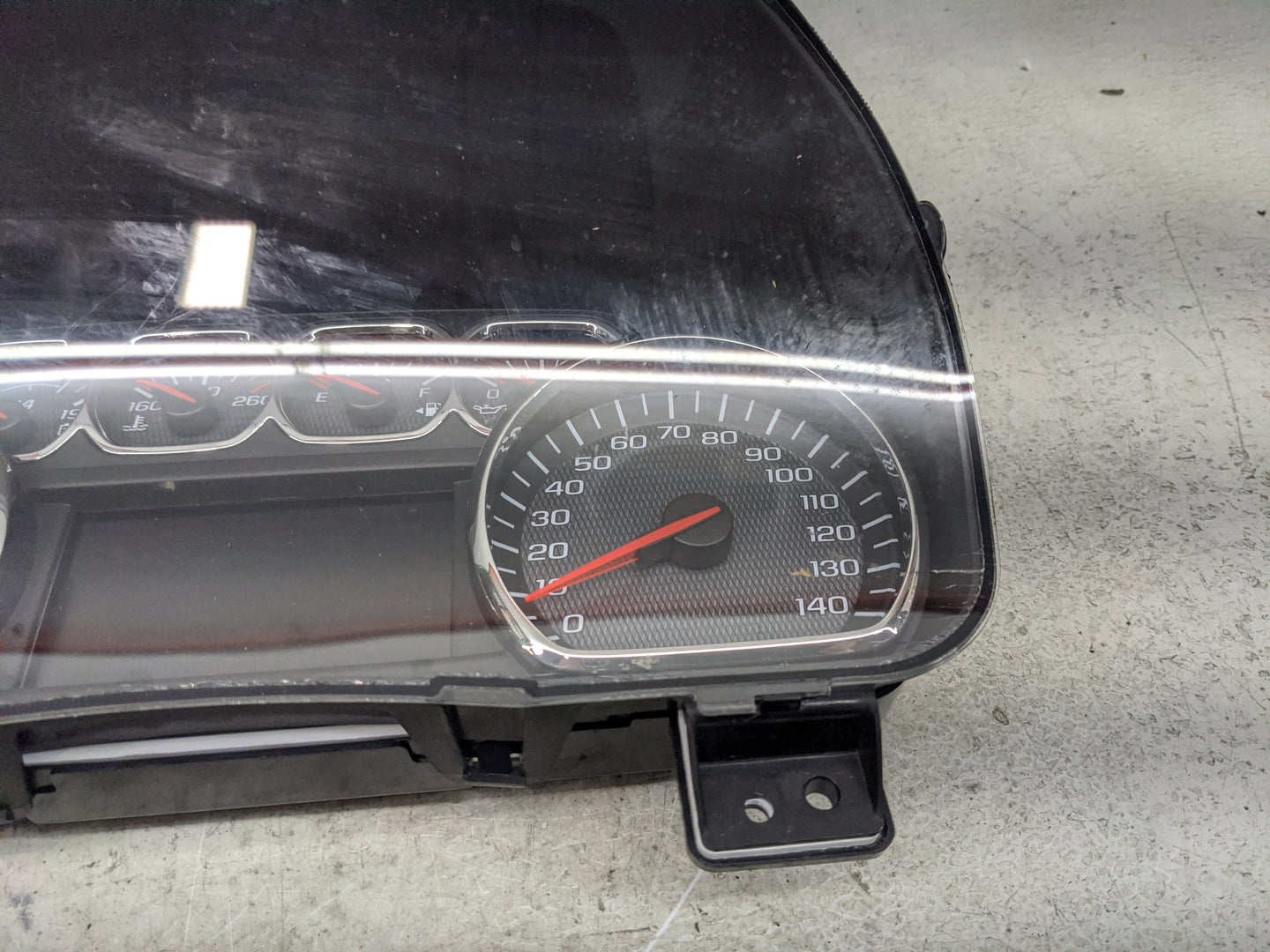 2014-2015 Chevrolet Silverado 1500 Instrument Cluster Speedometer Gauges P/N:23448517 7110500000X Miles:153K Fits OEM Used A