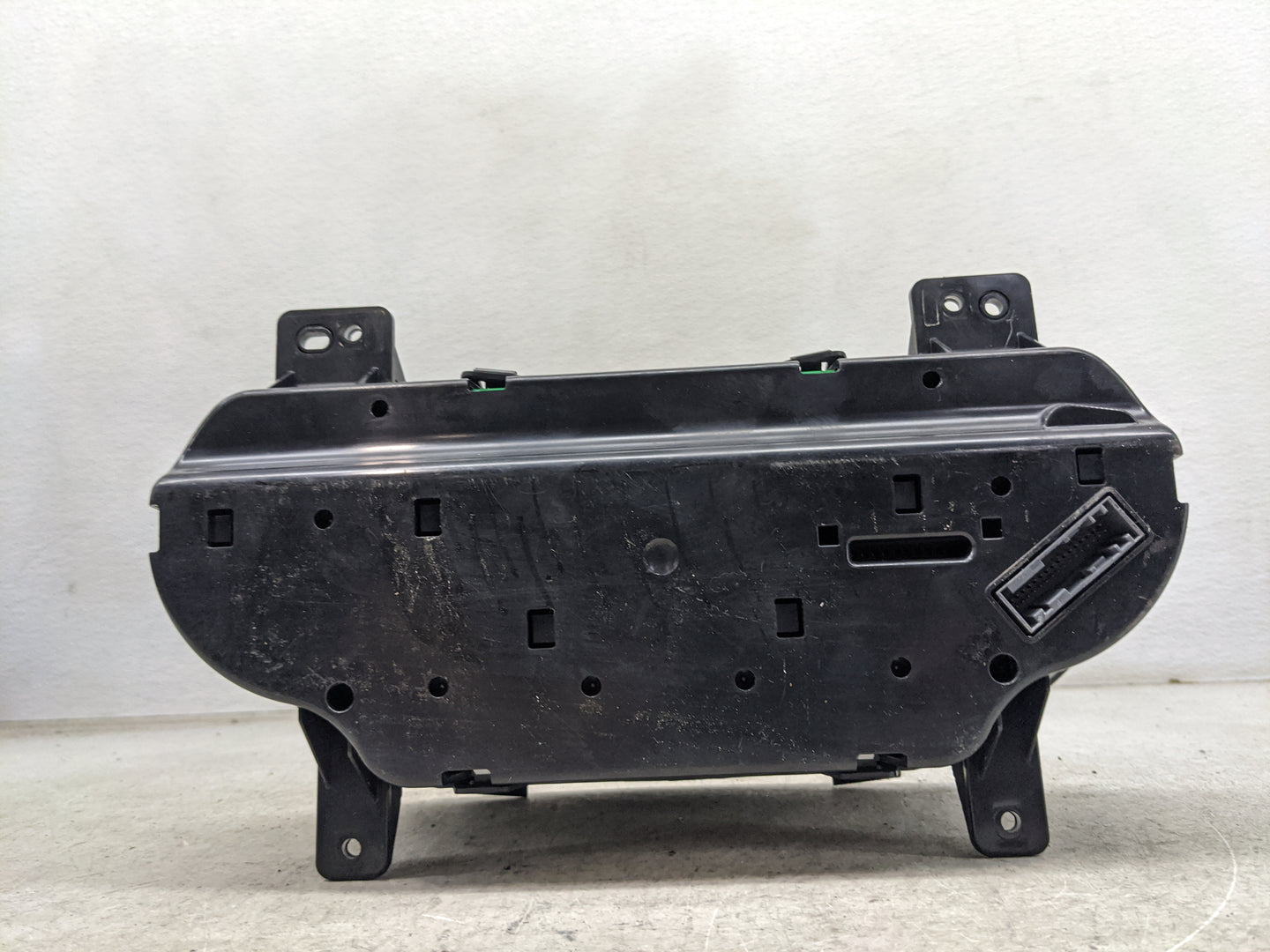 2014-2015 Chevrolet Silverado 1500 Instrument Cluster Speedometer Gauges P/N:23448517 7110500000X Miles:153K Fits OEM Used A