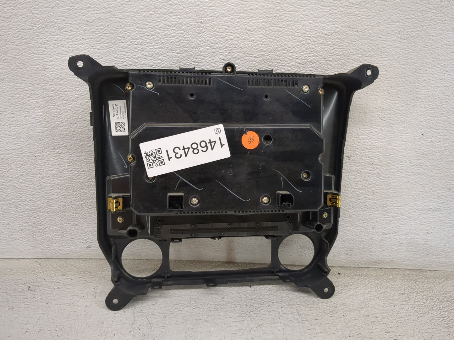 2014 Chevrolet Silverado 1500 Radio Control Panel 1468431 - Oemusedautoparts1.com