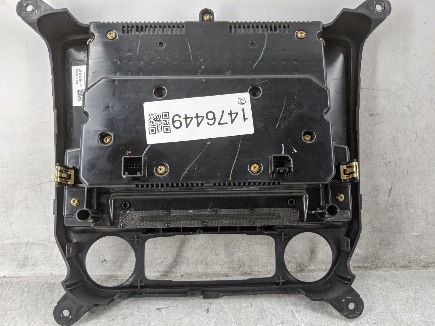 2014 Chevrolet Silverado 1500 Radio Control Panel 1476449 - Oemusedautoparts1.com