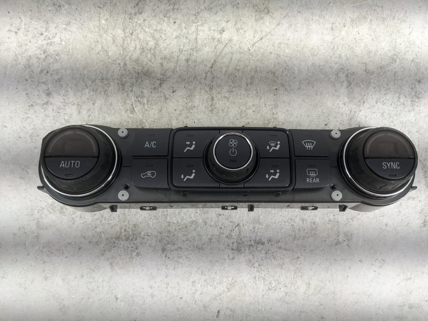 2014 Chevrolet Silverado 1500 Climate Control Module Temperature AC/Heater Replacement P/N:23486614 815372982 Fits OEM Used 