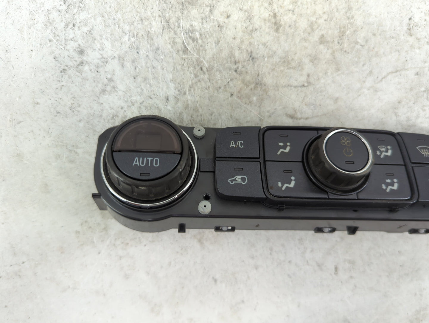 2014 Chevrolet Silverado 1500 Climate Control Module Temperature AC/Heater Replacement P/N:23176290 815372982 Fits OEM Used 