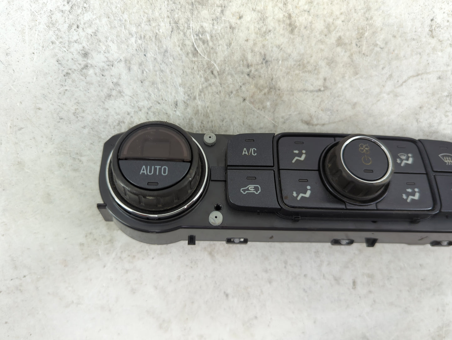 2014 Chevrolet Silverado 1500 Climate Control Module Temperature AC/Heater Replacement P/N:23176290 815372982 Fits OEM Used 