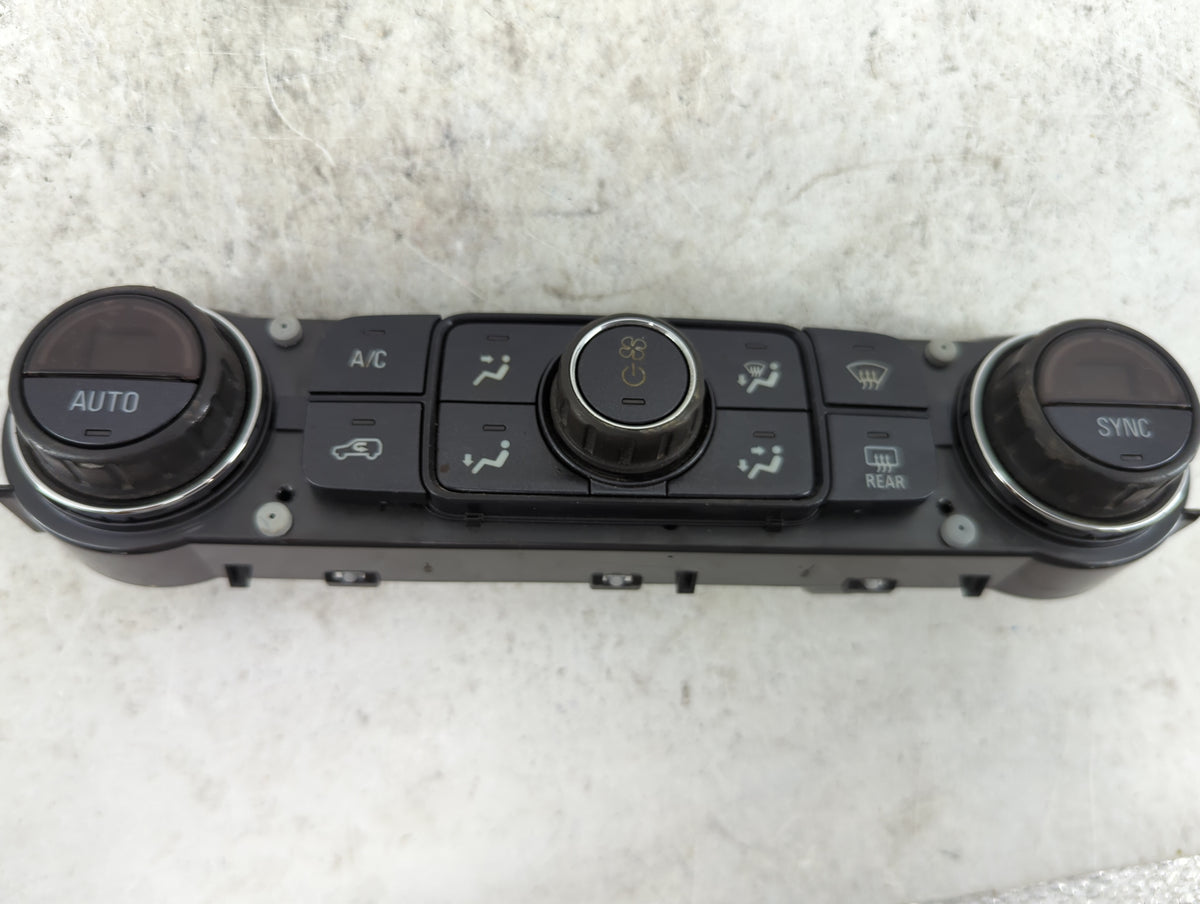 2014-2016 Chevrolet Silverado 1500 Climate Control Module Temperature AC/Heater Replacement P/N:23176290 815372982 Fits OEM 