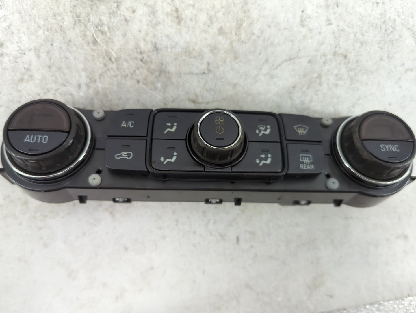 2014 Chevrolet Silverado 1500 Climate Control Module Temperature AC/Heater Replacement P/N:23176290 815372982 Fits OEM Used 