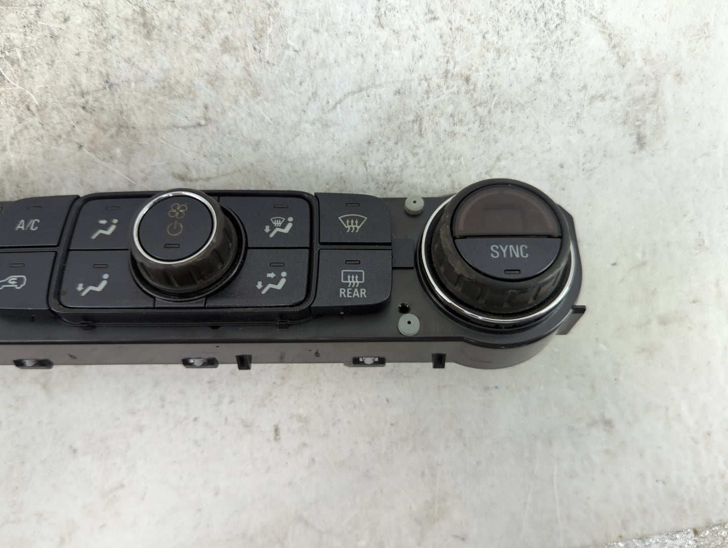 2014 Chevrolet Silverado 1500 Climate Control Module Temperature AC/Heater Replacement P/N:23176290 815372982 Fits OEM Used 