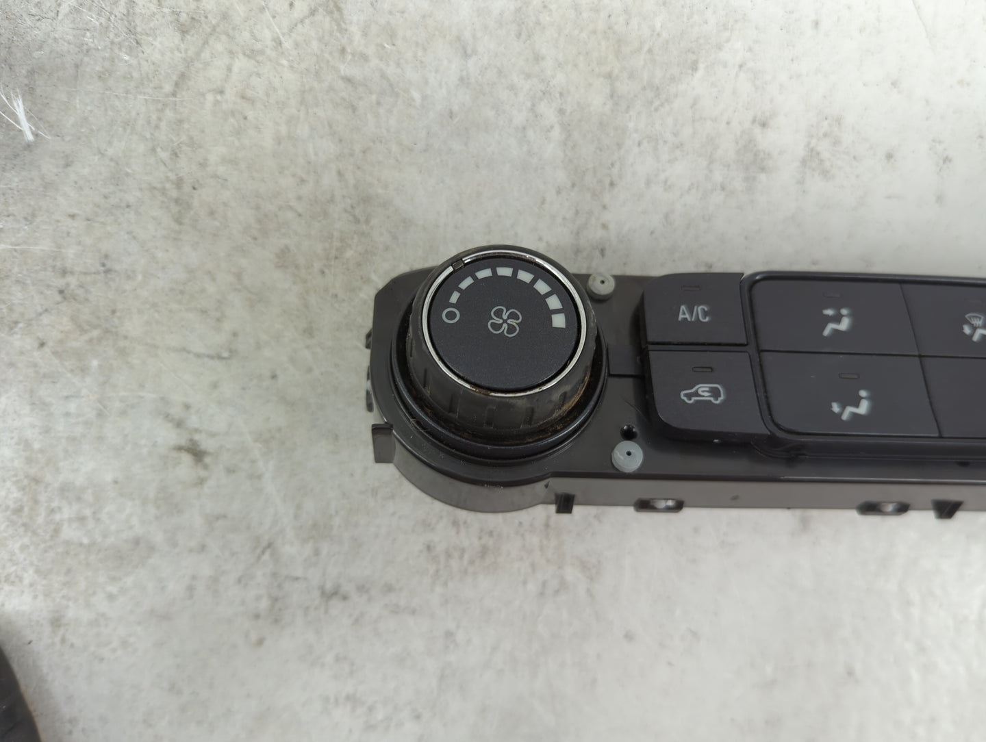 2014-2019 Chevrolet Silverado 1500 Climate Control Module Temperature AC/Heater Replacement P/N:23176283 815372982 Fits OEM 