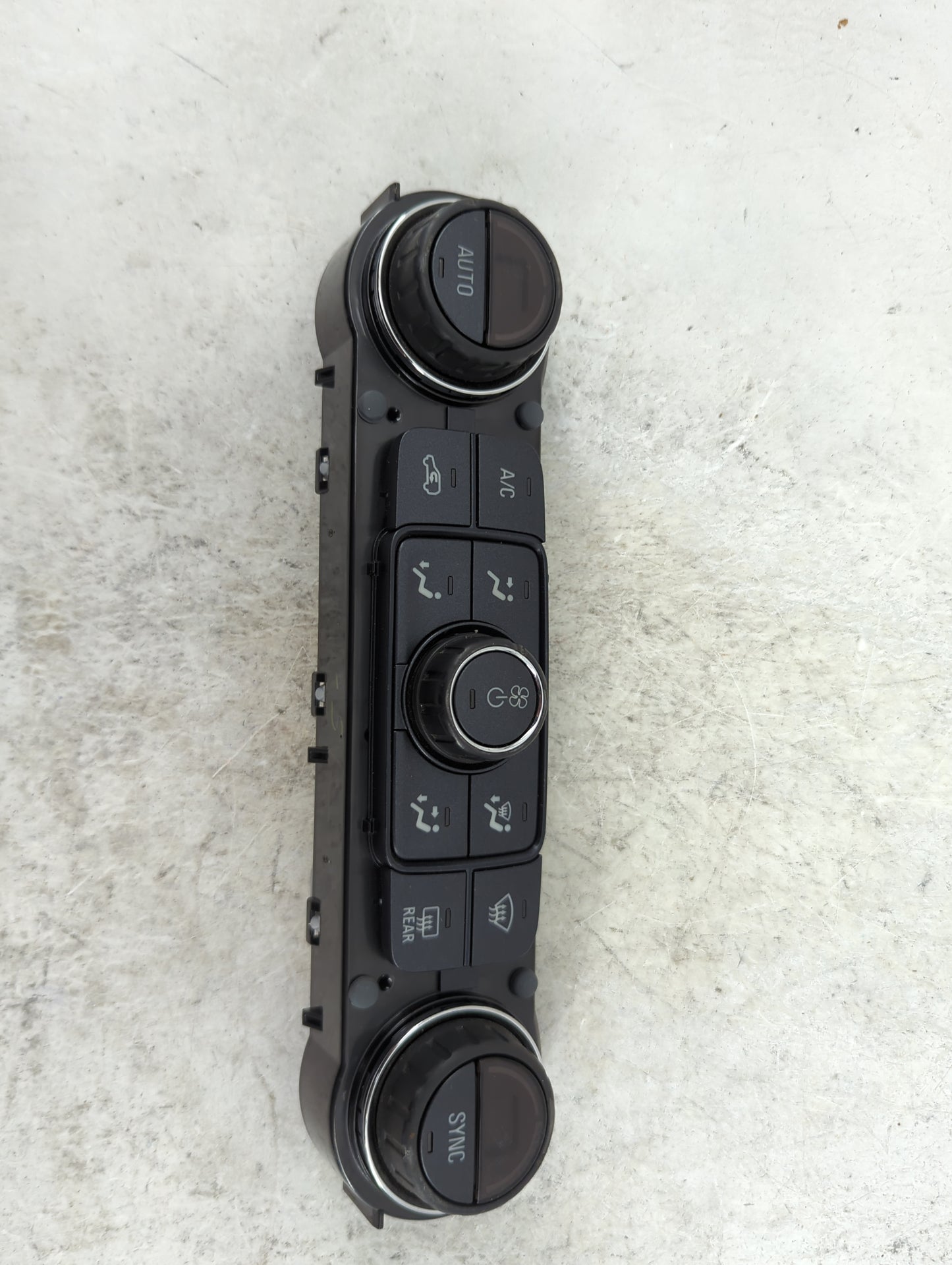 2014 Chevrolet Silverado 1500 Climate Control Module Temperature AC/Heater Replacement Fits OEM Used Auto Parts - Oemusedaut