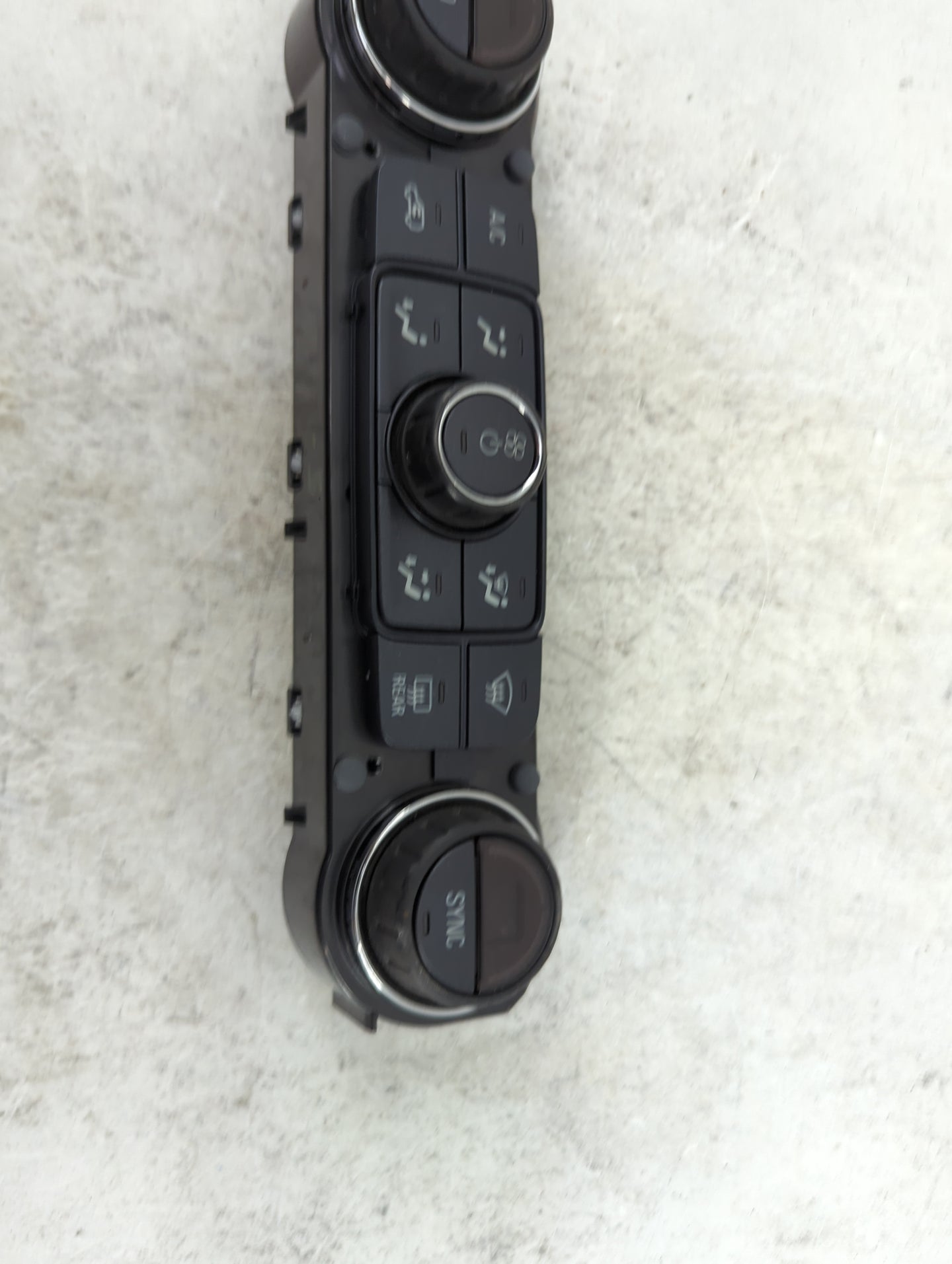 2014 Chevrolet Silverado 1500 Climate Control Module Temperature AC/Heater Replacement Fits OEM Used Auto Parts - Oemusedaut