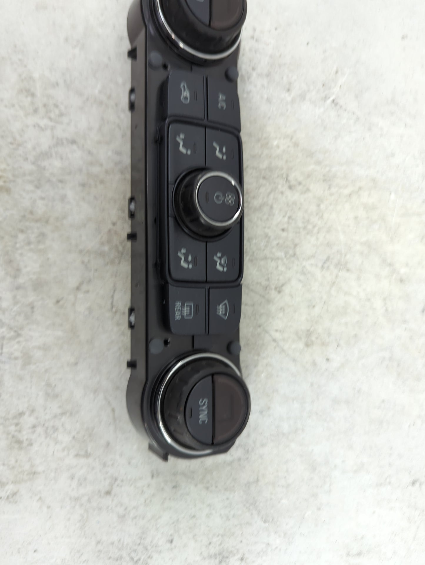 2014 Chevrolet Silverado 1500 Climate Control Module Temperature AC/Heater Replacement Fits OEM Used Auto Parts - Oemusedaut