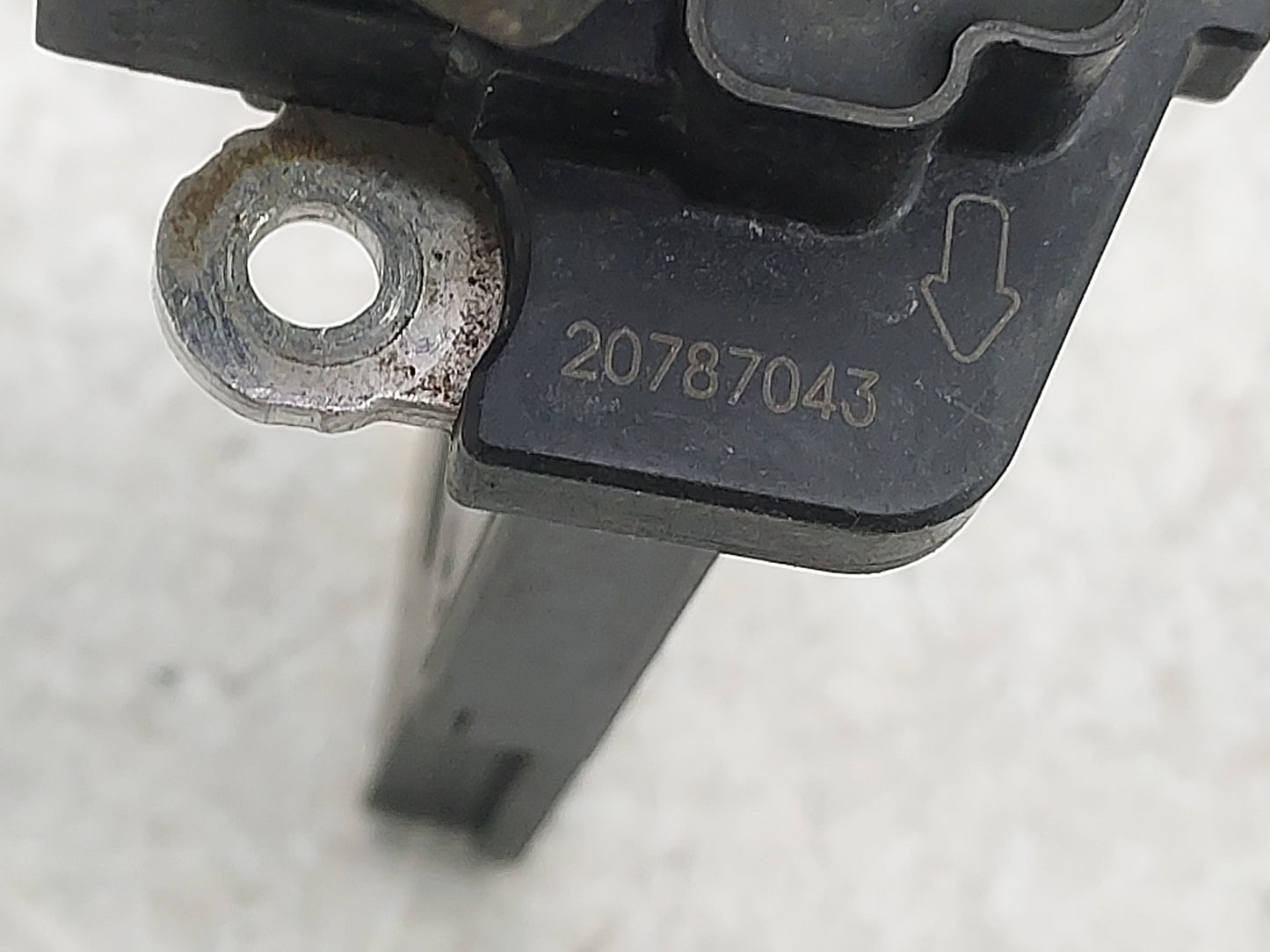 2014-2019 Chevrolet Silverado 1500 Mass Air Flow Meter Maf 1486593 - Oemusedautoparts1.com