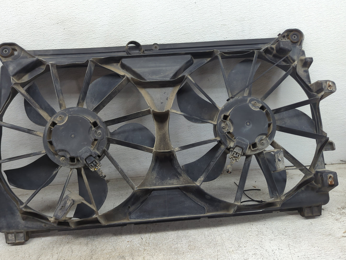 2014-2021 Chevrolet Silverado 1500 Electric Radiator Cooling Fan Motor Assembly P/N:92269916 Fits OEM Used Auto Parts - Oemu