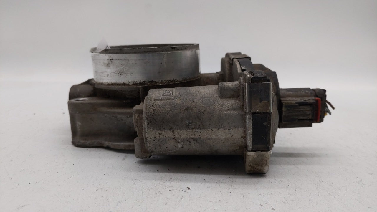 2014-2015 Chevrolet Silverado 1500 Throttle Body P/N:12632171BA Fits Fits 2014 2015 OEM Used Auto Parts - Oemusedautoparts1.