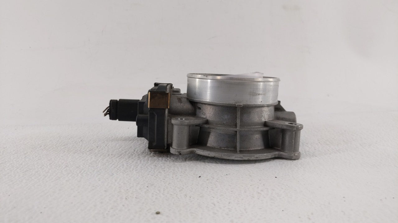 2014-2019 Chevrolet Silverado 1500 Throttle Body P/N:12678224 12617792 Fits Fits 2014 2015 2016 2017 2018 2019 OEM Used Auto