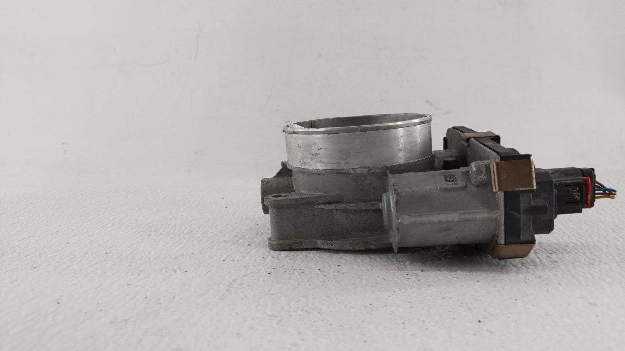 2014-2019 Chevrolet Silverado 1500 Throttle Body P/N:12678224 12617792 Fits Fits 2014 2015 2016 2017 2018 2019 OEM Used Auto