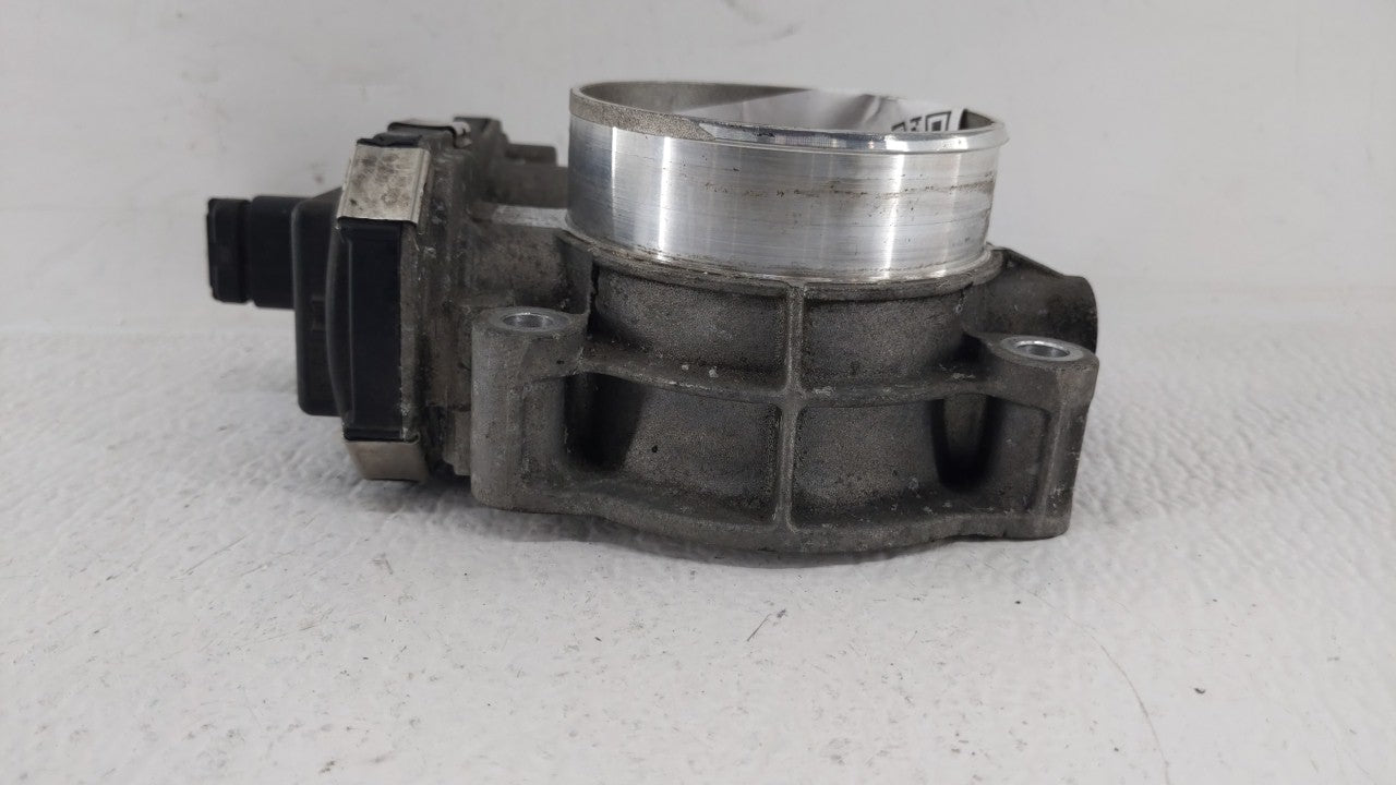 2014-2015 Chevrolet Silverado 1500 Throttle Body P/N:12632171BA Fits Fits 2014 2015 OEM Used Auto Parts - Oemusedautoparts1.