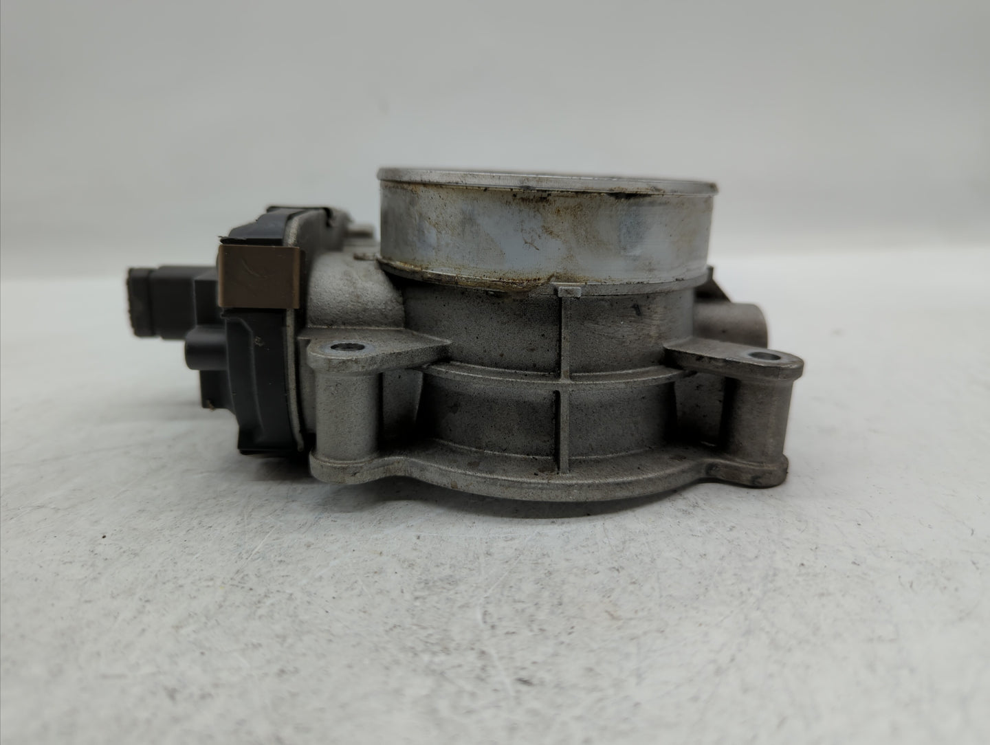 2014-2019 Chevrolet Silverado 1500 Throttle Body P/N:12678224 12617792 Fits Fits 2014 2015 2016 2017 2018 2019 OEM Used Auto