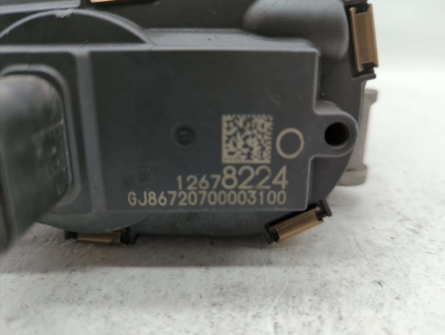 2014-2019 Chevrolet Silverado 1500 Throttle Body P/N:12678224 12617792 Fits Fits 2014 2015 2016 2017 2018 2019 OEM Used Auto