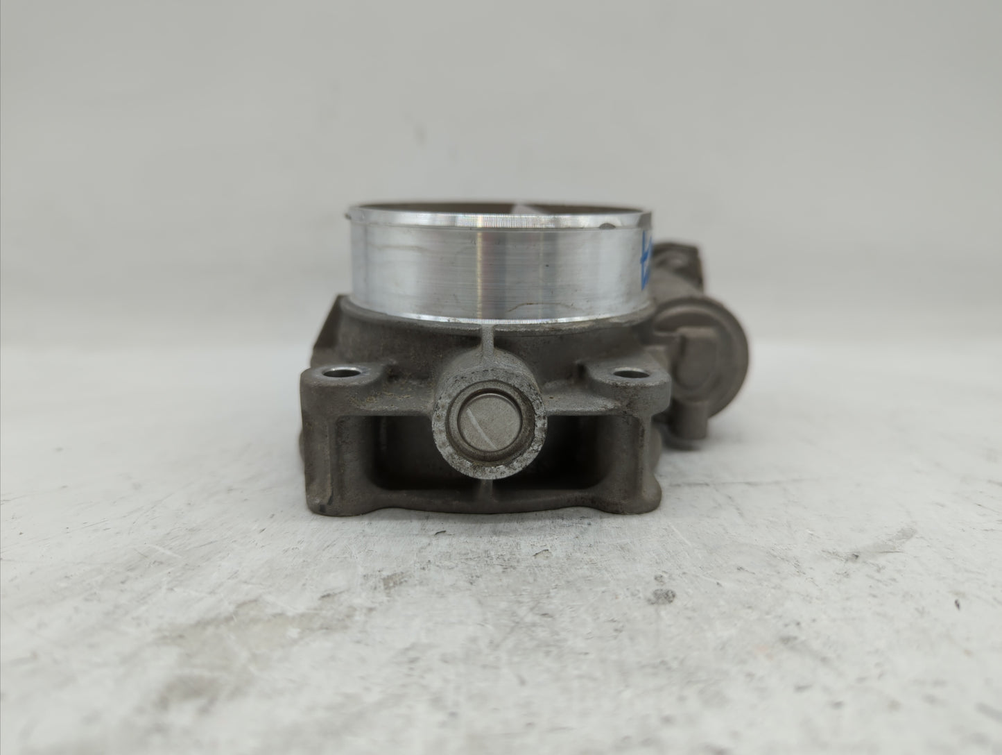 2014-2015 Chevrolet Silverado 1500 Throttle Body P/N:12632171BA Fits Fits 2014 2015 OEM Used Auto Parts - Oemusedautoparts1.