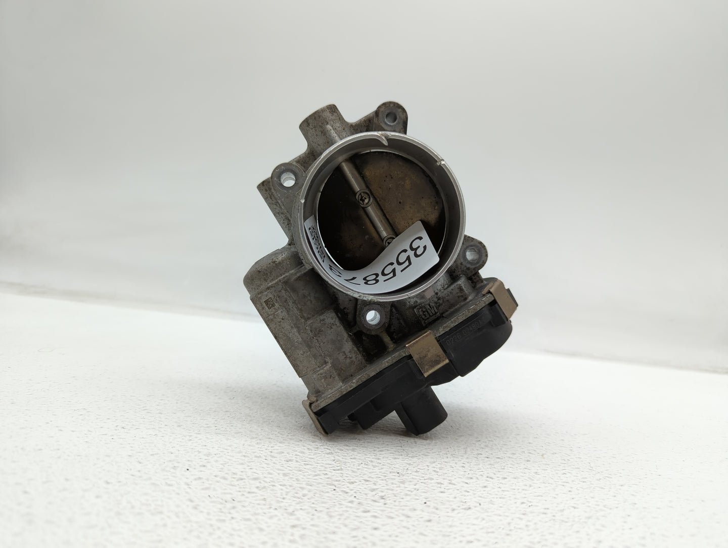 2014-2015 Chevrolet Silverado 1500 Throttle Body P/N:RME72-2B 12632171BA Fits Fits 2014 2015 OEM Used Auto Parts - Oemusedau