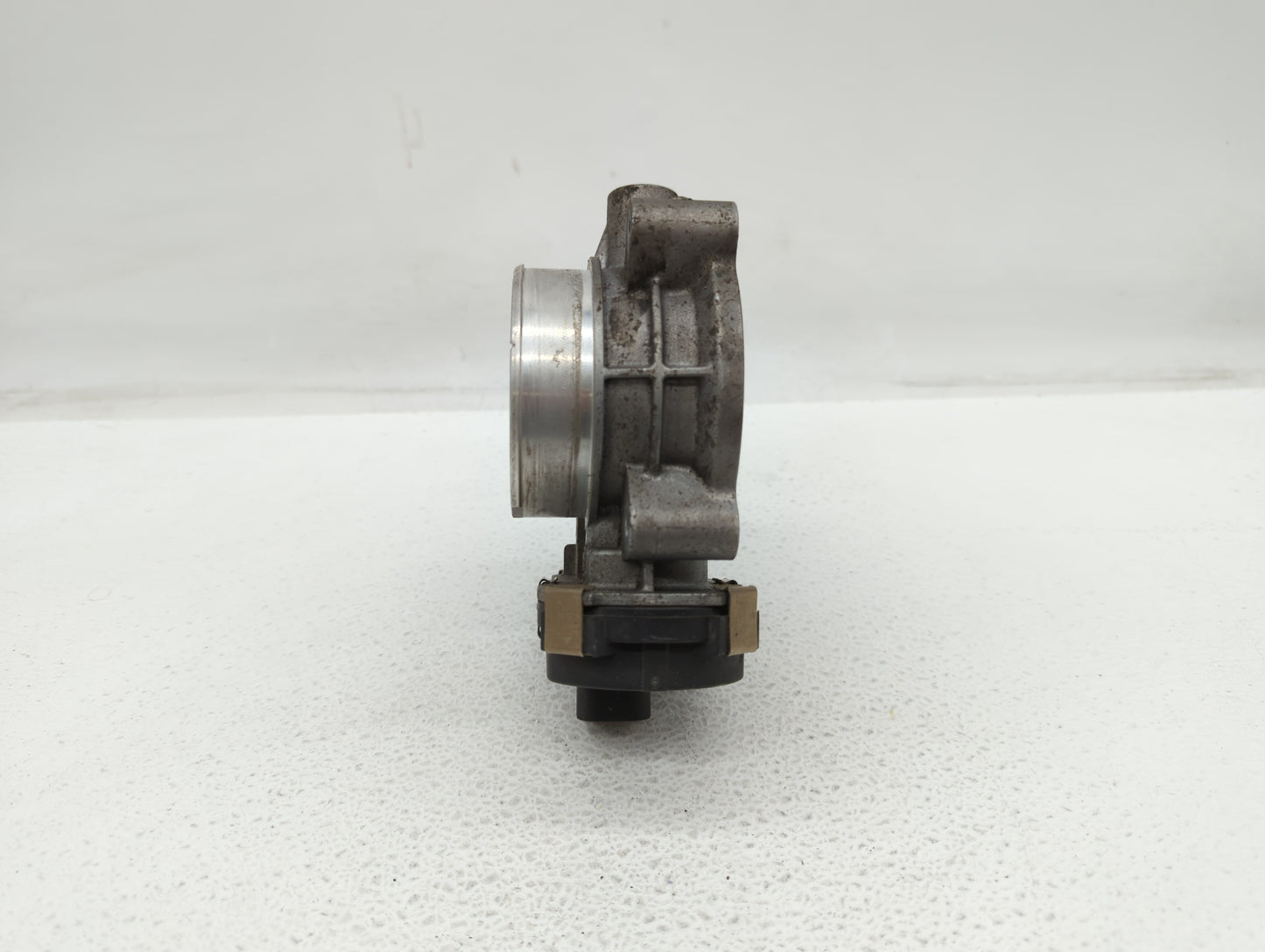 2014-2015 Chevrolet Silverado 1500 Throttle Body P/N:RME72-2B 12632171BA Fits Fits 2014 2015 OEM Used Auto Parts - Oemusedau