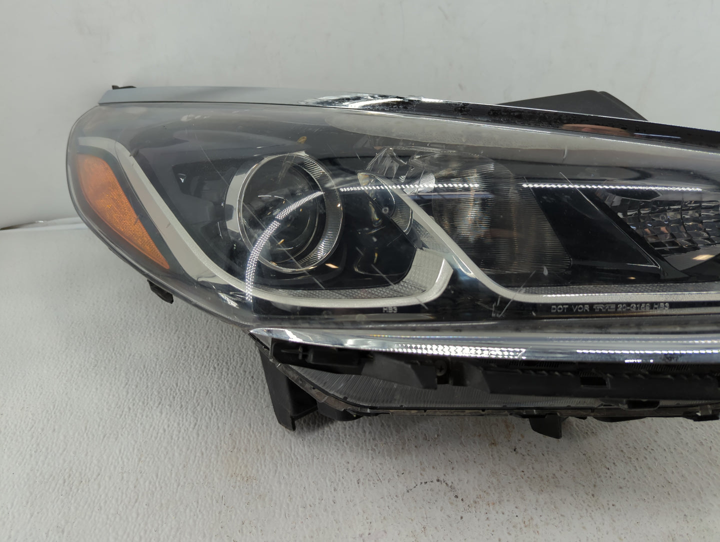2014 Silverado 1500 Passenger Right Oem Head Light Headlight Lamp - Oemusedautoparts1.com