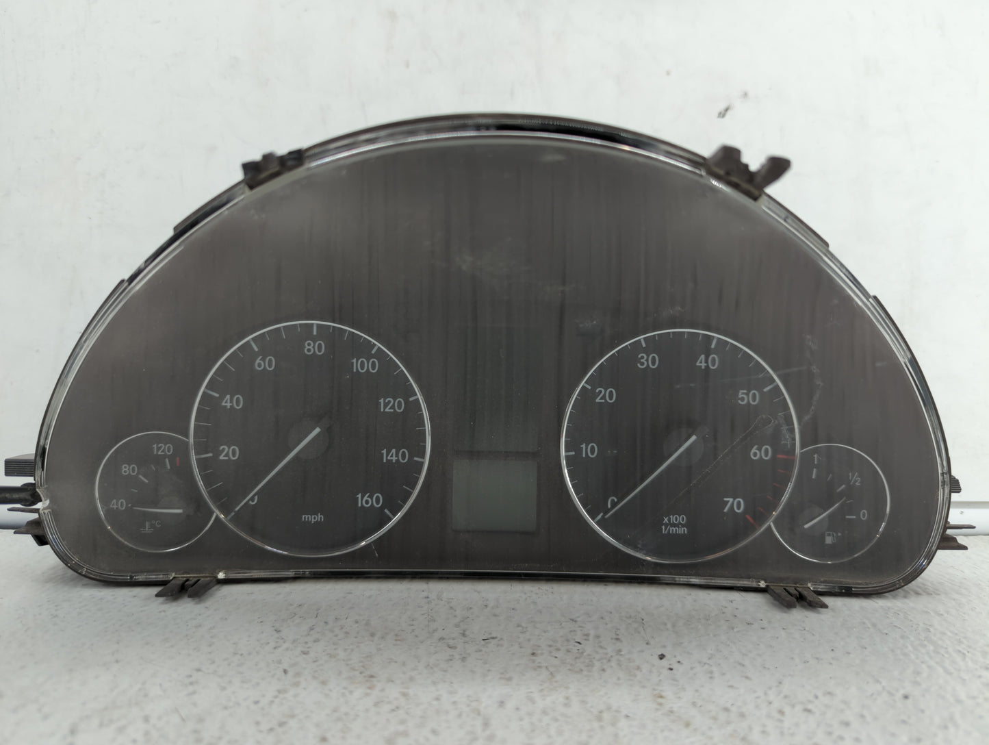 2014 Chevrolet Silverado 1500 Instrument Cluster Speedometer Gauges P/N:A2035404747 Fits OEM Used Auto Parts - Oemusedautopa