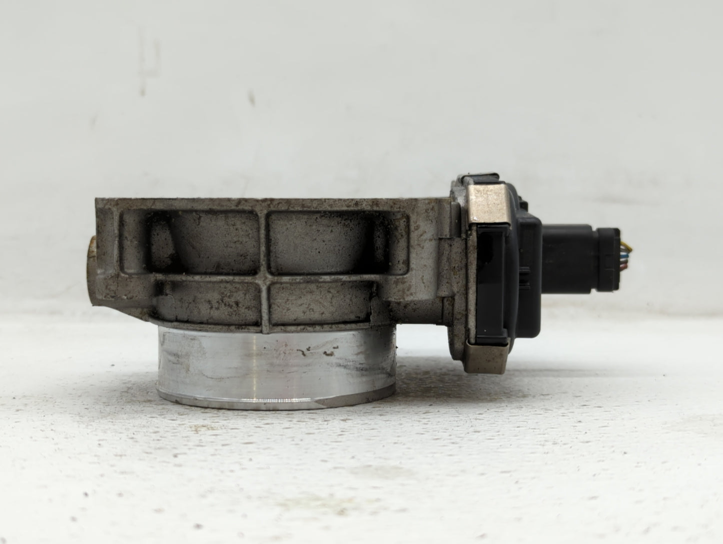 2014-2015 Chevrolet Silverado 1500 Throttle Body P/N:RME72-2B 12632171BA Fits Fits 2014 2015 OEM Used Auto Parts - Oemusedau